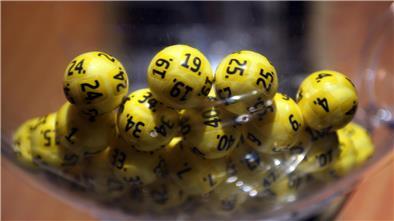 Bei der Eurojackpot-Ziehung hatte ein Bremerhavener Glück. Jetzt stellt sich die Frage, was er mit 107,5 Millionen Euro anfangen will.