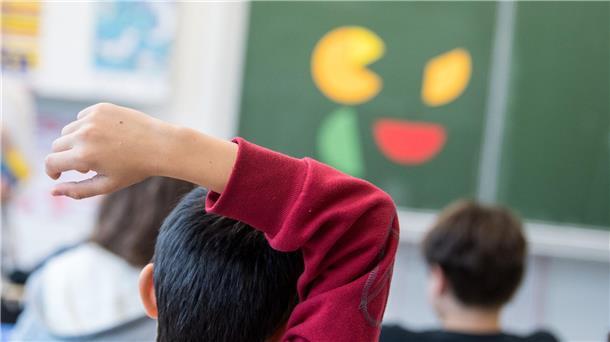 Bei der Pisa-Schuluntersuchung gab es die größte Steigerung beim Schriftverstehen bei 15-jährigen Migrantenkindern nach den USA in Deutschland.