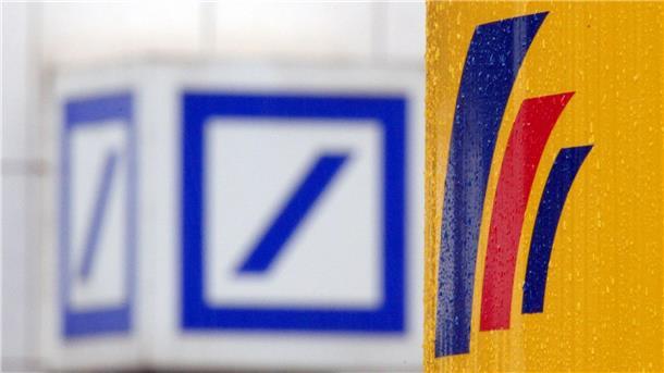 Bei einer IT-Umstellung sind seit Ostern 2022 Daten von zwölf Millionen Kundinnen und Kunden der Postbank sowie sieben Millionen Deutsche-Bank-Kunden in Deutschland auf einer gemeinsamen Plattform zusammengeführt worden.