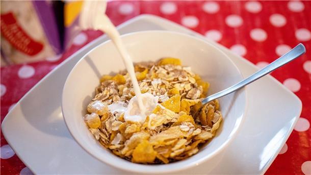 Bei Jüngeren ist vor allem Müsli am Morgen beliebt.