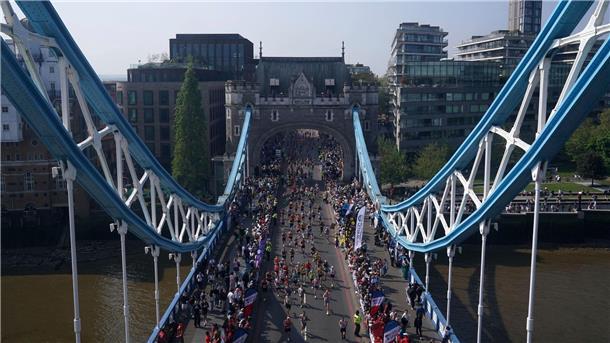 Petros verpasst beim London-Marathon deutschen Rekord Bei London-Marathon nahm auch in diesem Jahr wieder ein Weltklasse-Feld teil.