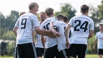 Beim 3:3 in Oyten hatten die Spieler der SV Ippensen/Wohnste einen ebenso verdienten wie wichtigen Punktgewinn zu bejubeln.