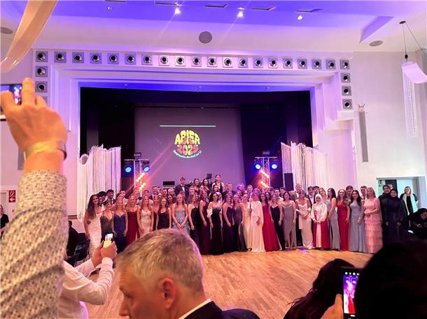 Beim Abiball am Samstag feierten die frisch gebackenen Abiturienten und Abiturie...