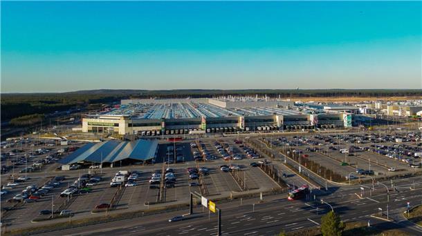 CDU-Chef: Niedersachsen verpasst KI-Großchance Beim Begriff Gigafactory dürften viele an den Tesla-Standort in Brandenburg denken. Nun geht es aber um europäische KI-Rechenzentren. (Archivbild)