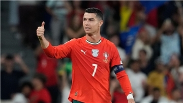 Beim Gehalt weiter erstklassig: Cristiano Ronaldo.