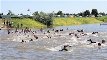 Beim Hermann-Allmers-Schwimmen in Sandstedt waren in der Vergangenheit schon bis zu 130 Teilnehmer dabei.