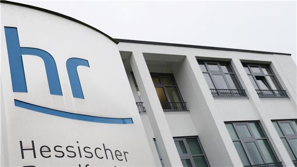 Hessischer Rundfunk streicht Stellen und prüft Immobilien Beim Hessischen Rundfunk wird Personal abgebaut.