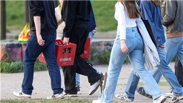 Beim Rauschtrinken, Komasaufen oder Binge-Drinking spielten oft soziale Motive und Gruppendruck eine Rolle.