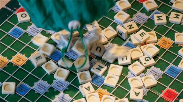 Meisterliche Wortleger: „Scrabble sollte Schulfach sein“ Beim Scrabble gibt es etwa 670.000 Möglichkeiten, Wörter zwischen 2 und 15 Buchstaben Länge zu bilden.