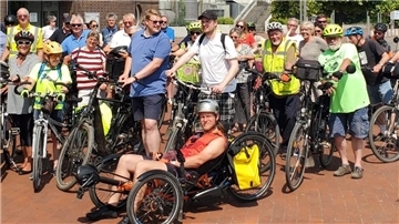 Beim Stadtradeln haben Teilnehmer aus Bremerhaven und Schiffdorf eine gemeinsame Radtour organisiert. 
