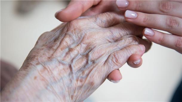 Körperliche Aktivität kann Alzheimer-Ausprägung verlangsamen Bekannt ist, dass unter anderem Diabetes, Schlafstörungen und Depressionen zu den Risikofaktoren für Alzheimer zählen. (Symbolbild)