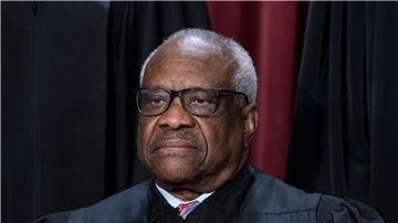 Berichte über teure Geschenke an Supreme-Court-Richter Clarence Thomas hatten eine Ethik-Debatte ausgelöst.