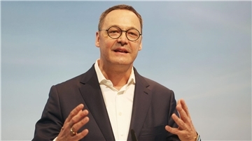 Bernhard Osburg wird neuer Chef der Bahn-Güterverkehrstochter DB Cargo. (Archivbild)