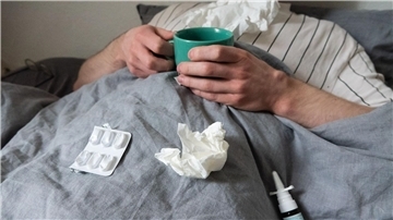 Besonders im Januar und Februar waren in Niedersachsen viele Beschäftigte wegen Grippe oder Erkältung krankgeschrieben. (Symbolbild)