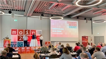 IG Metall: Norddeutsche Firmen müssen mehr investieren Betriebsräte aus norddeutschen Unternehmen haben auf einer Konferenz in Bremen über die Herausforderungen und Chancen des Strukturwandels gesprochen.