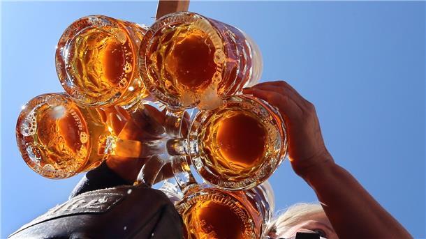 Bierbrauer und Hopfenbauern befinden sich in einer schwierigen Lage.