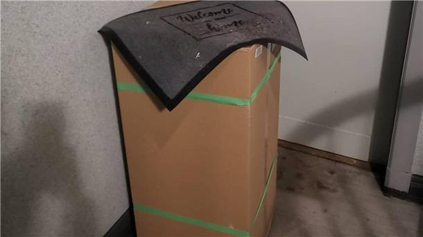 Katzenkümmerer und Balkonwerfer: So kreativ können Paketboten sein Katzenkümmerer und Balkonwerfer: So kreativ können Paketboten sein