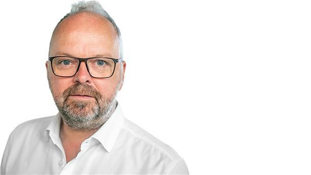 Die Karawane der Urlauber, die ein Taxi suchen