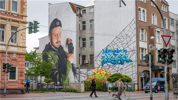 Riesiges Graffiti in Bremerhaven-Lehe