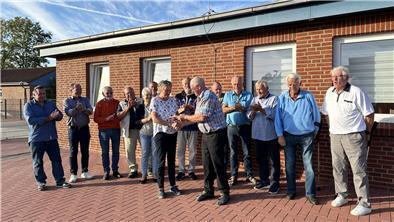 Shanty-Chor Wremen erhält Erlös aus Aal-Verkauf