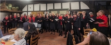 Via Nova singt im Sittenser Heimathaus weihnachtliche Lieder