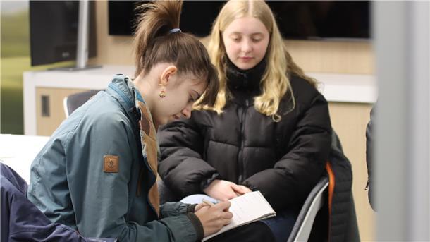 Junge Journalisten berichten vom Zukunftstag bei der Zevener Zeitung
