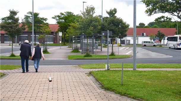 Wie tief wollt ihr noch sinken? Oder: Wenn Gesänge jede Grenze überschreiten Zwei Menschen