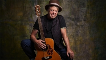 Mann mit Gitarre, Richie Arndt