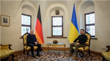 Des Kanzlers Ukraine-Besuch kommt zur rechten Zeit