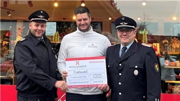 Firma Mühlenbeck übergibt Freiwilliger Feuerwehr 1.000 Euro
