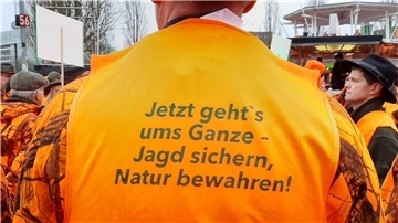 Tausende Jäger demonstrieren in Hannover.