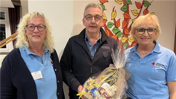 DRK Selsingen zeichnet eifrige Blutspender aus DRK Selsingen zeichnet eifrige Blutspender aus