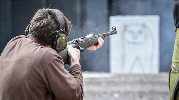 Schießtraining für den Eisbären-Ernstfall