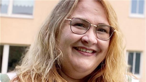 Frau mit Brille
