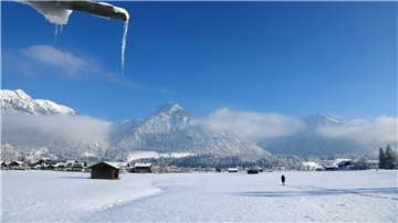 Bilderbuchweihnachtswetter wird in den Alpen und den Hochlagen der Mittelgebirge erwartet. (Archivbild) 