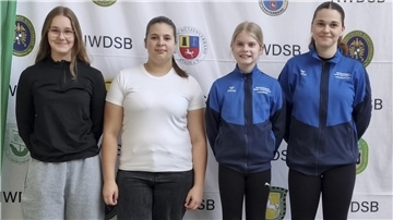 Bildeten die Teams SV Nieder Ochtenhausen II und I: (von links) Leony Schwiemann und Laura Marie Buck sowie Lotta Busch und Mia Schnakenberg.