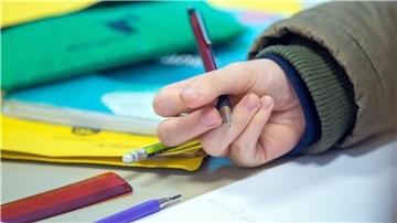 Bildung ist in Deutschland Länder-Sache, das ist auch im Grundgesetz festgeschrieben.