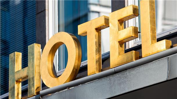 Mehr als 15.000 Hotels wollen gegen Booking.com klagen Bis 29. August können sich Gaststätten über „mybookingclaim“ registrieren. (Symbolbild)