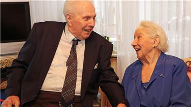 Bis heute ist das Jubiläumspaar Christel und Arnim Rückert aus Zeven-Aspe glücklich miteinander.