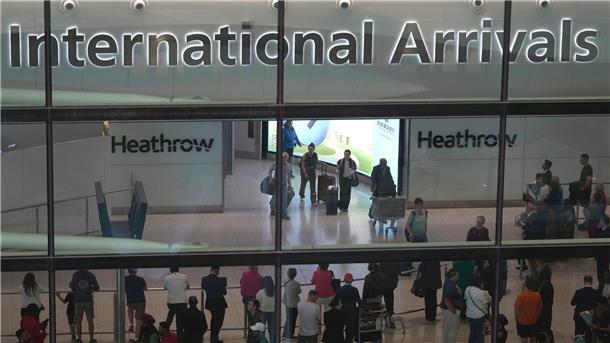 Flughafen Heathrow plant Ausbau für 57 Milliarden Euro Bis zu 756.000 Flüge pro Jahr sollen am Flughafen Heathrow bald möglich sein. (Archivbild)
