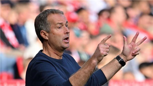 Unbesiegt, aber unter Druck: Hjulmand und Bayer gegen PSG Bisher als Bayer-Trainer noch ungeschlagen: Kasper Hjulmand.