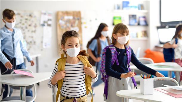 Schulstart zwischen Freude und Bangen in Bremerhaven und umzu Bislang soll die Maskenpflicht im Land Bremen und in Niedersachsen im Unterricht selbst nicht gelten.