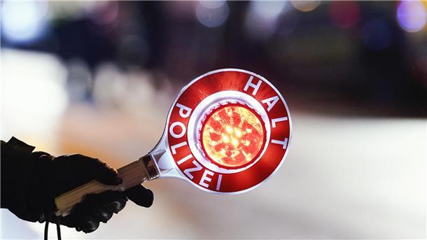 Bitte anhalten: Auf den Bundesstraßen 212 und 437 fanden in der vergangene Wochen zahlreiche Polizeikontrollen statt.