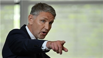 Björn Höcke ist der Vorsitzende der Thüringer AfD, die als gesichert rechtsextrem eingestuft wird.