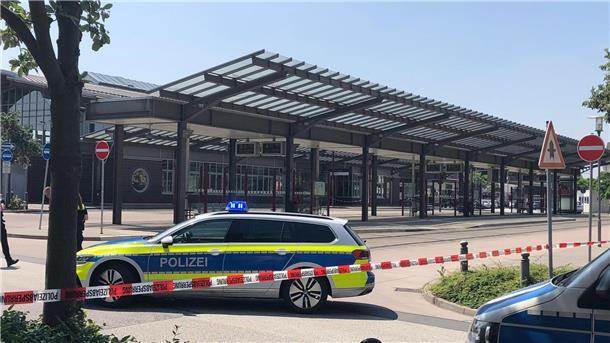 Blick auf den Peiner Bahnhof nach der Attacke.