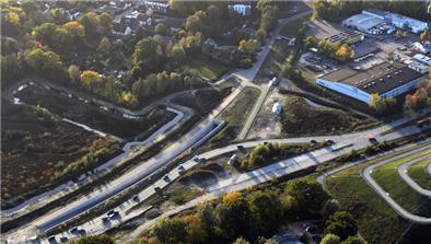 Blick auf die östliche Einfahrt im Bereich Bredenmoor. Hier geht es vom Autobahnzubringer in Richtung Hafen.