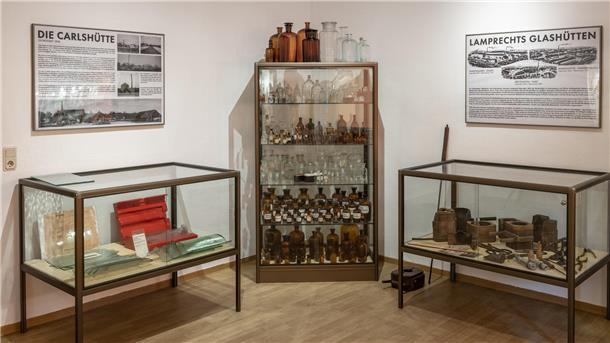 Blick in einen neu gestalteten Ausstellungsbereich des Glasmuseums – ein Beispiel für die laufenden Veränderungen.