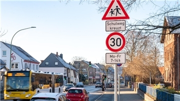 Blitzer vor der Veernschule in der Schiffdorfer Chaussee: Hier wird es eine Änderung geben. 