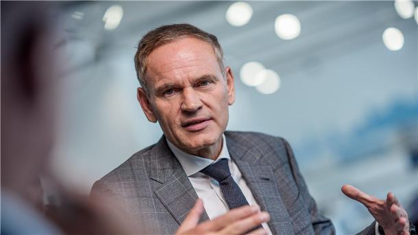 VW-Chef Blume: Kommen beim Sparen gut voran Blume: „Um eine erfolgreiche Zukunft dieses Unternehmens zu sichern, ist die Kostenarbeit entscheidend.“