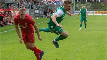 Bo Weißhaupt und seine Mitspieler gastieren heute beim Tabellenzweiten und erwarten einen ähnlich kampfbetontes Spiel wie gegen Bersenbrück.